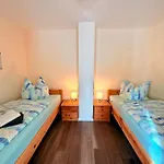 Ruheoase Sachsenbrunn Hochwertig Sanierte Ferienapartments Am Werratalradweg *