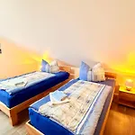 Ruheoase Sachsenbrunn Hochwertig Sanierte Ferienapartments Am Werratalradweg * Eisfeld