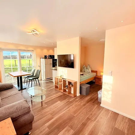 Ruheoase Sachsenbrunn Hochwertig Sanierte Ferienapartments Am Werratalradweg Appartement Eisfeld