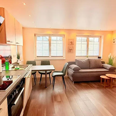 Ruheoase Sachsenbrunn Hochwertig Sanierte Ferienapartments Am Werratalradweg Apartment *