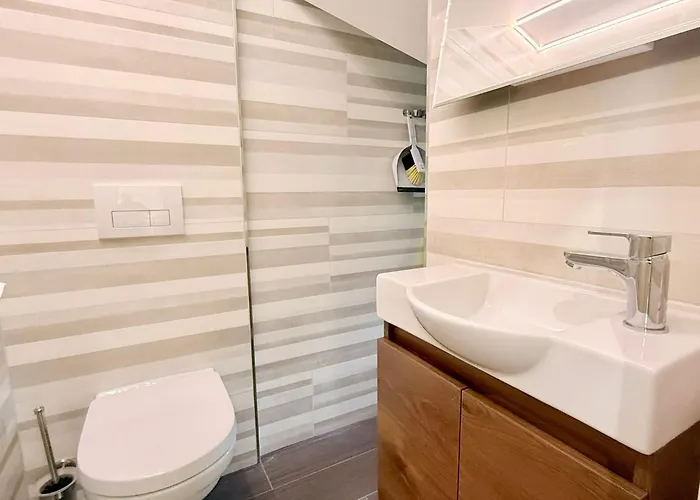 Appartement Ruheoase Sachsenbrunn Hochwertig Sanierte Ferienapartments Am Werratalradweg *