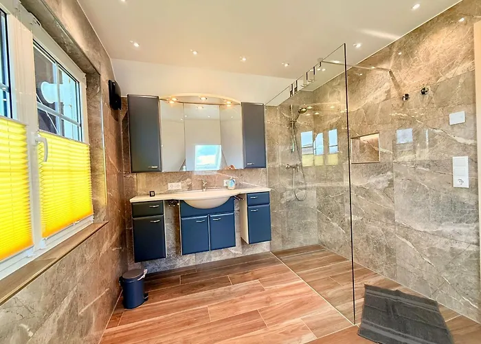 Ruheoase Sachsenbrunn Hochwertig Sanierte Ferienapartments Am Werratalradweg Appartement Eisfeld